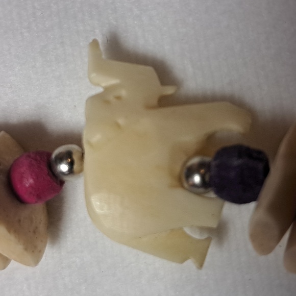 VTG African Safari Necklace - Picture 5 of 10